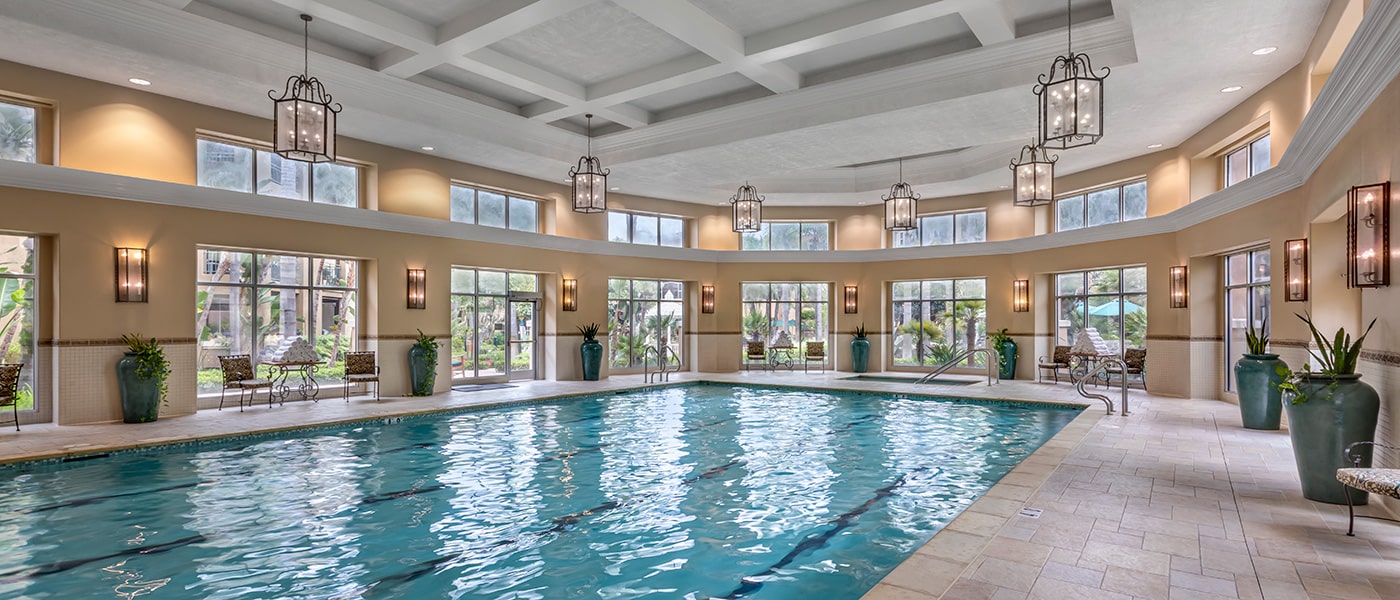 The indoor pool at La Costa Glen